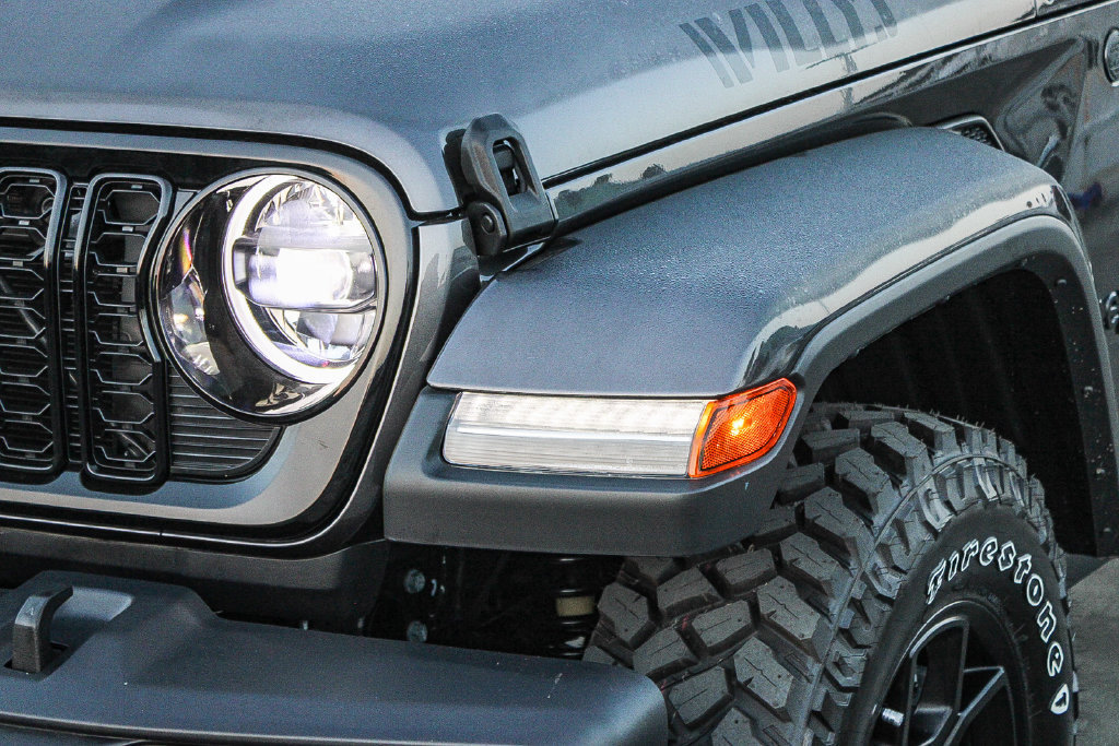 New 2026 Jeep Gladiator Sport AWD/4WD image 5