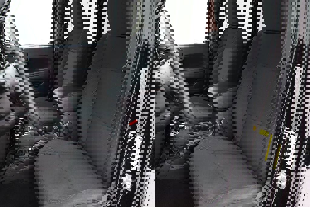 Used 2023 Jeep Wrangler Unlimited w/ Cold Weather Group image 16