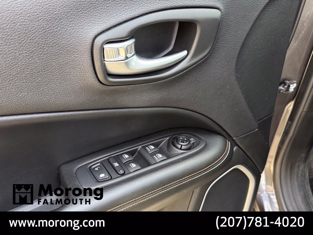 Used 2019 Jeep Compass Latitude w/ Cold Weather Group AWD/4WD image 24