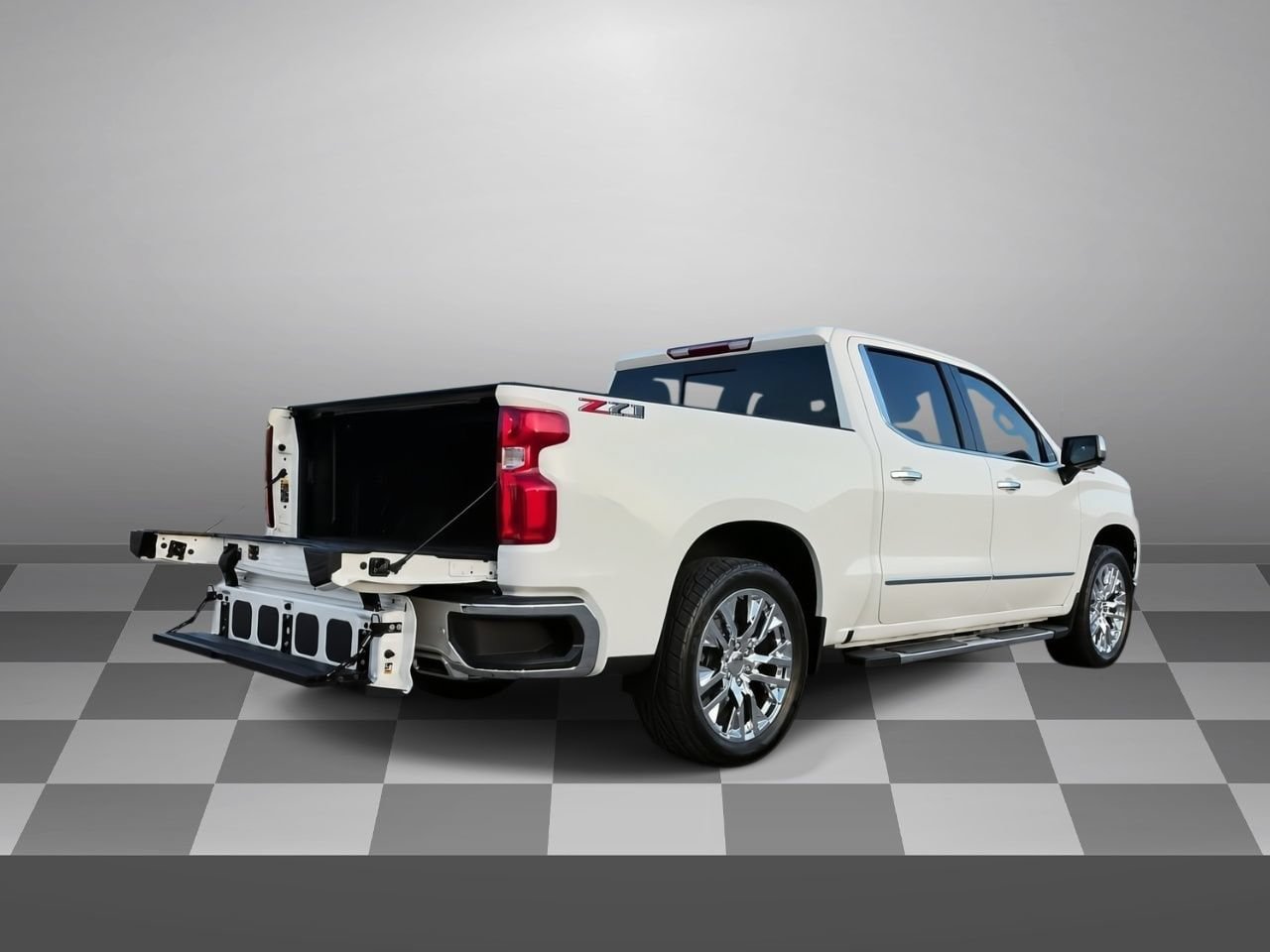 Used 2022 Chevrolet Silverado 1500 LTZ w/ LTZ Premium Package AWD/4WD image 6