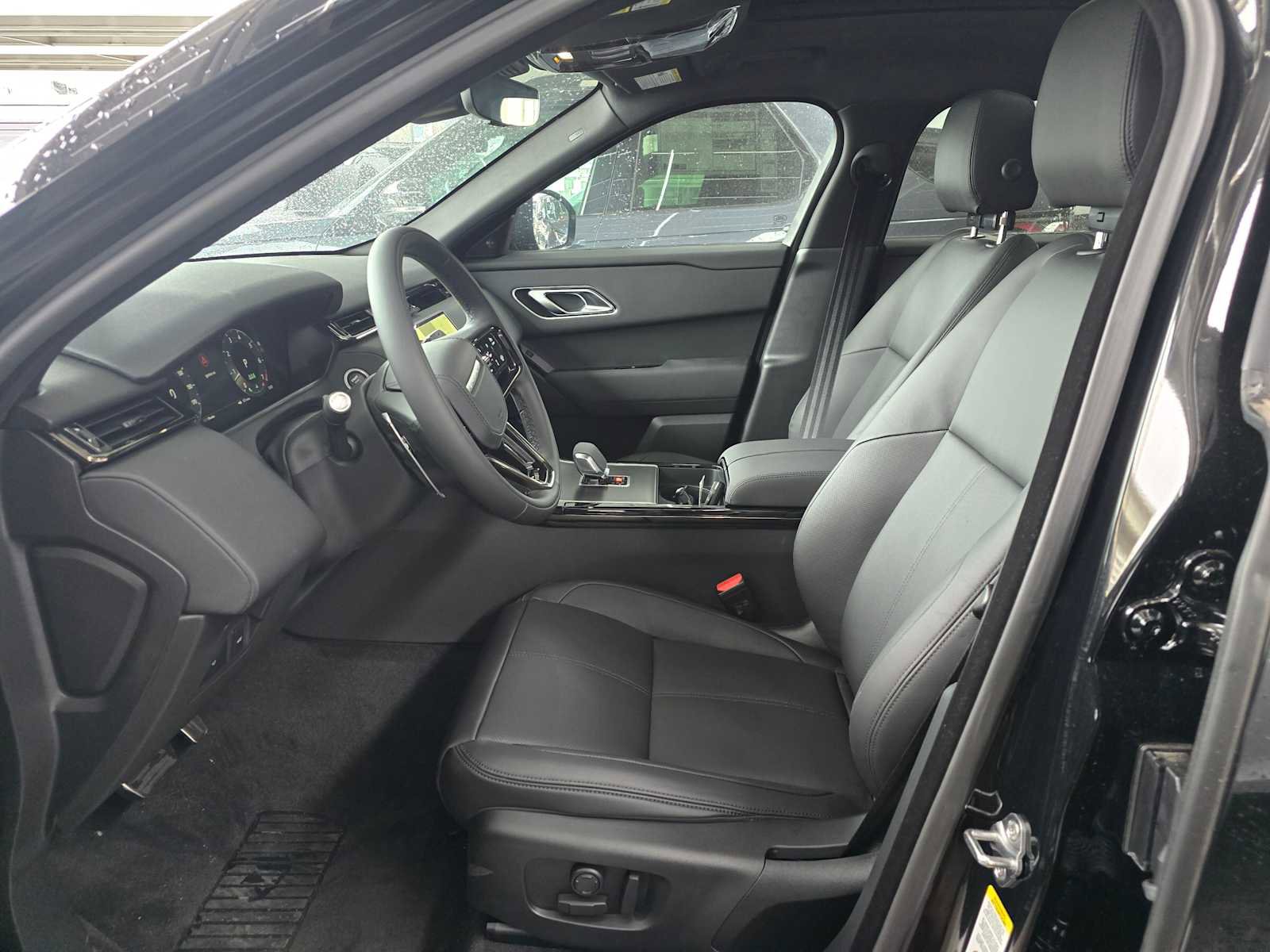 Used 2024 Land Rover Range Rover Velar Dynamic SE image 19