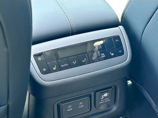New 2026 Nissan Pathfinder Platinum w/ Accent Package FWD image 21