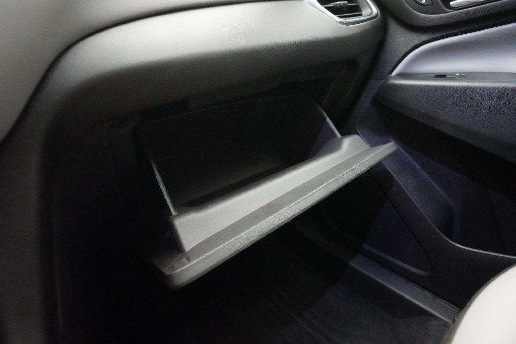 Used 2020 Chevrolet Equinox LS FWD image 28