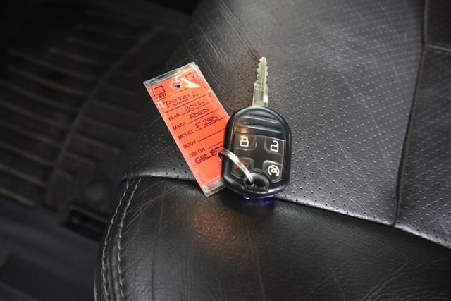 Used 2016 Ford F250 Lariat w/ Chrome Package image 35