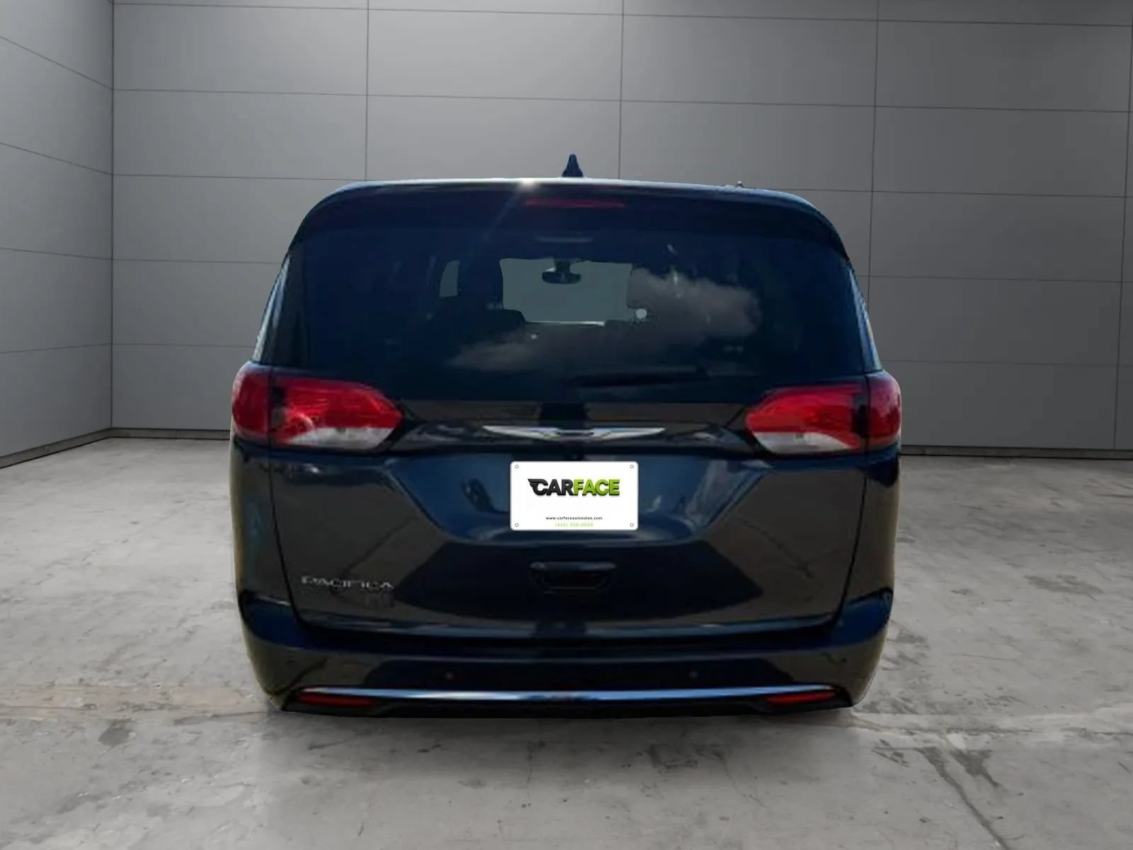 Used 2020 Chrysler Pacifica Touring-L FWD image 3