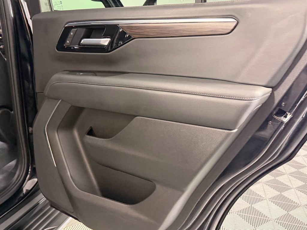 Used 2025 Chevrolet Tahoe LT image 26