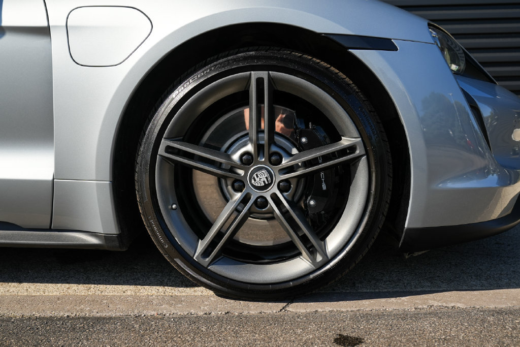 Certified 2021 Porsche Taycan 4S AWD/4WD image 38