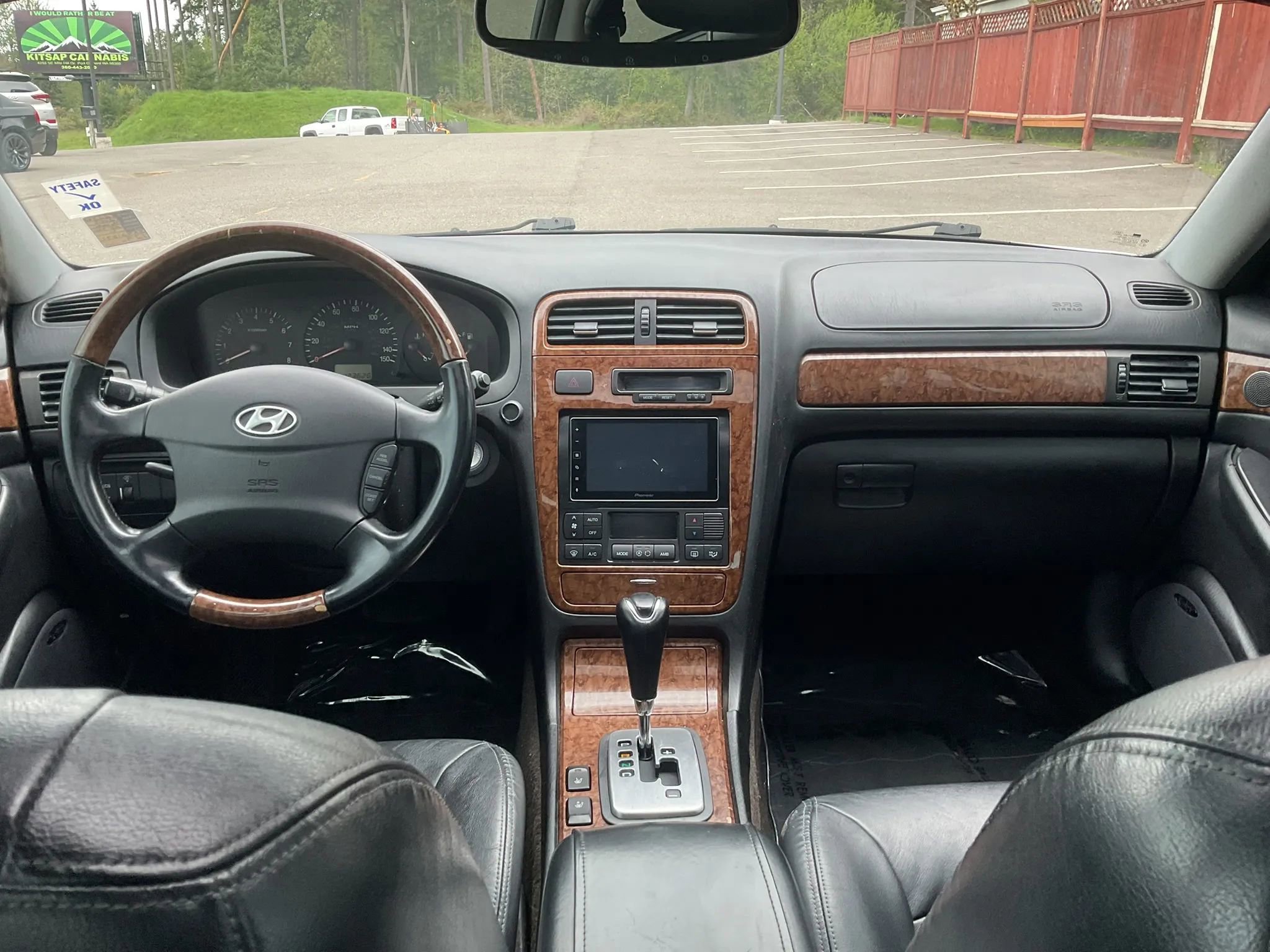 Used 2005 Hyundai XG350 L FWD image 15