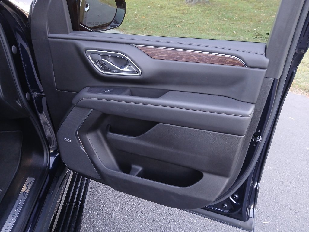 Used 2021 Chevrolet Tahoe High Country image 34