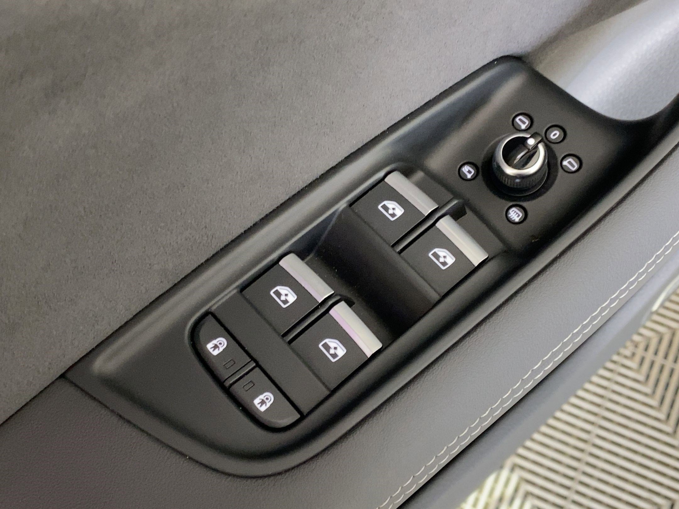 Used 2025 Audi SQ7 Premium Plus w/ Executive Package image 10