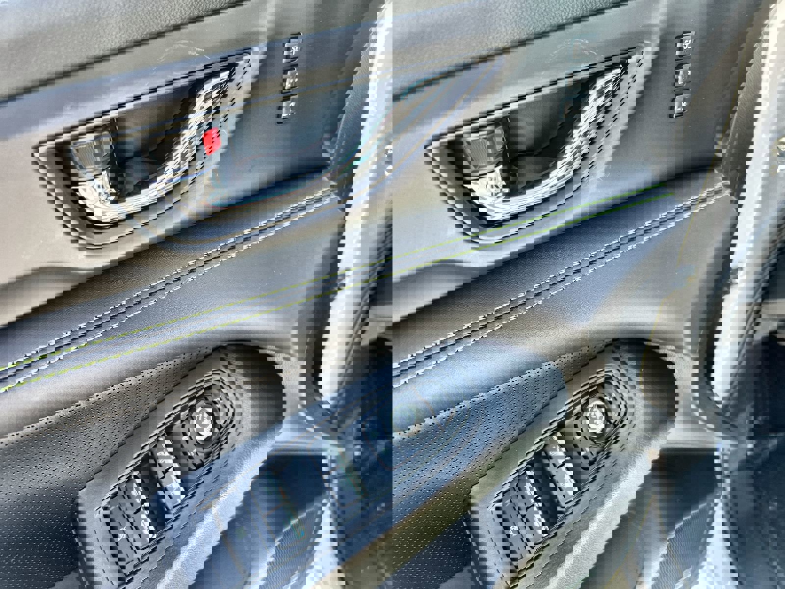 Used 2025 Subaru Ascent Bronze Edition w/ Onyx Package image 17