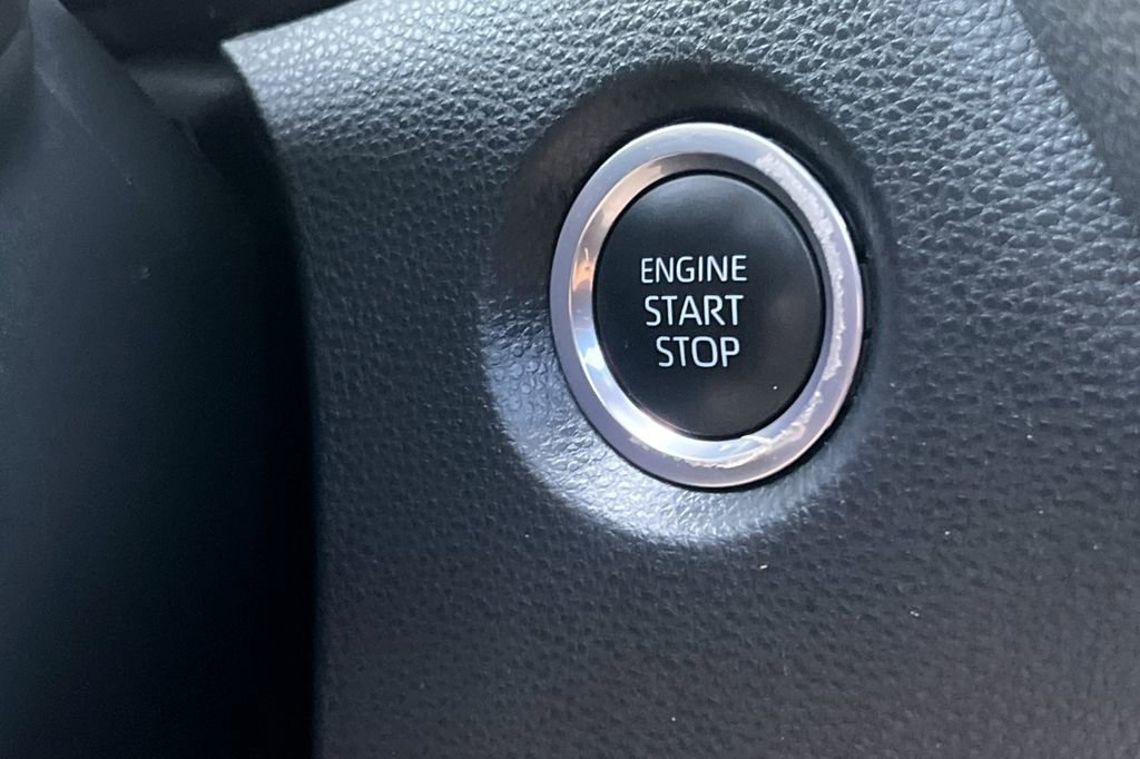 Used 2023 Toyota Corolla SE w/ SE Premium Package image 24