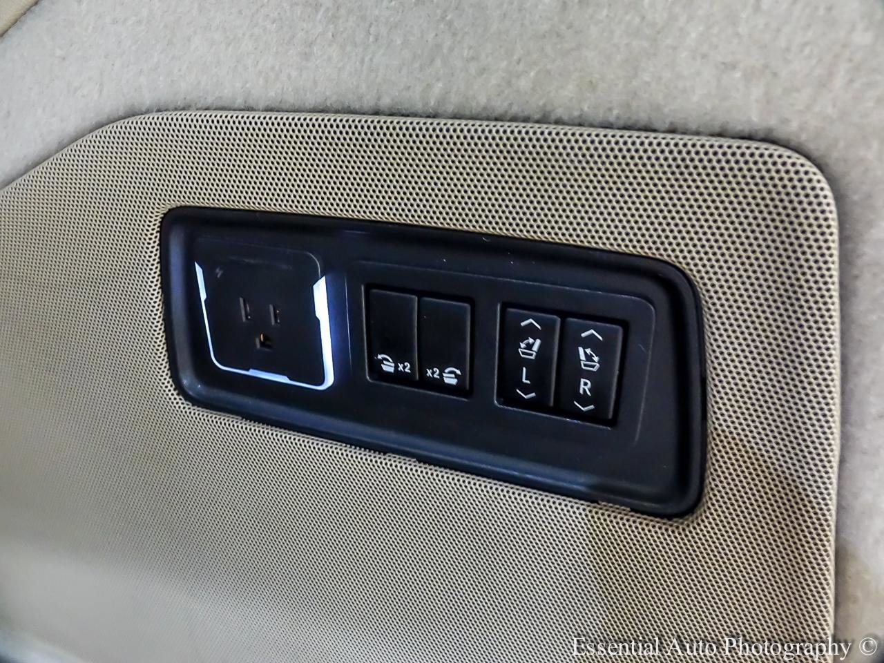 Used 2021 Cadillac Escalade ESV Premium Luxury w/ Driver Assist Tech Package AWD/4WD image 34