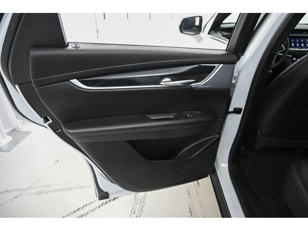 Certified 2025 Cadillac XT5 Premium Luxury image 19