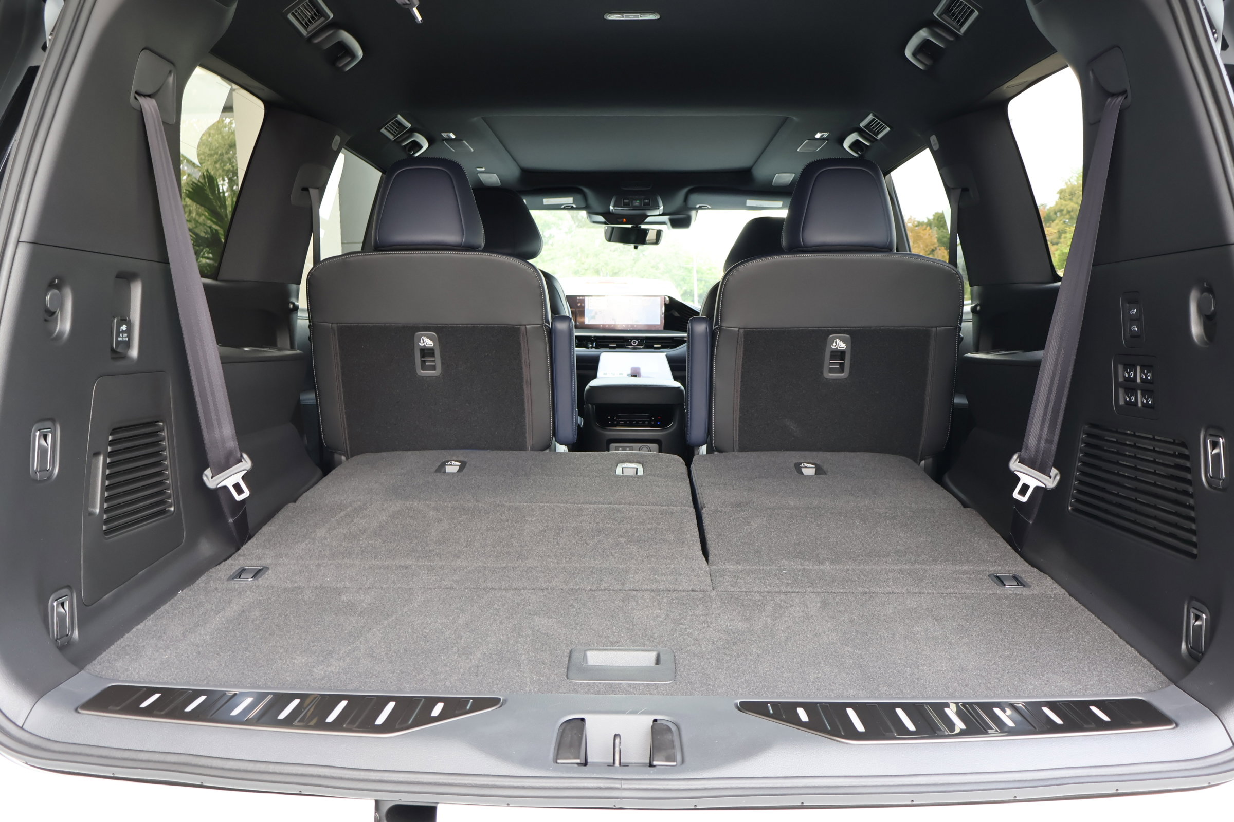 New 2026 INFINITI QX80 4WD image 22