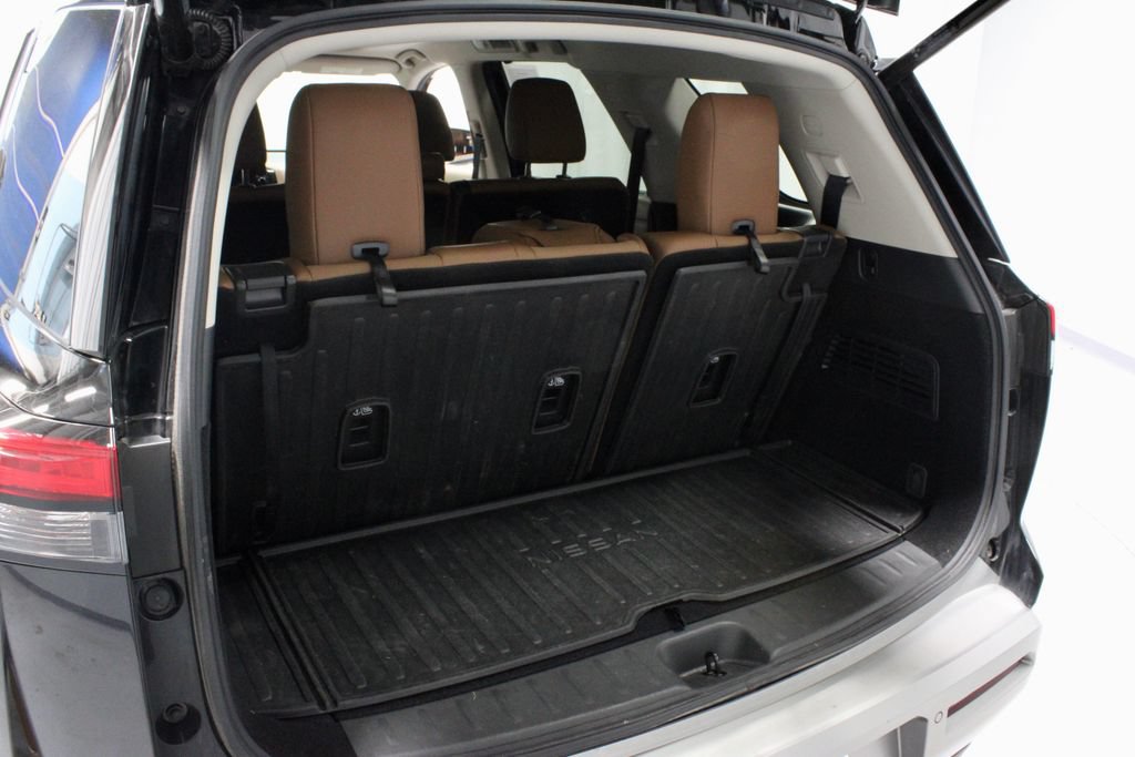 Certified 2025 Nissan Pathfinder Platinum w/ Cargo Package AWD/4WD image 13