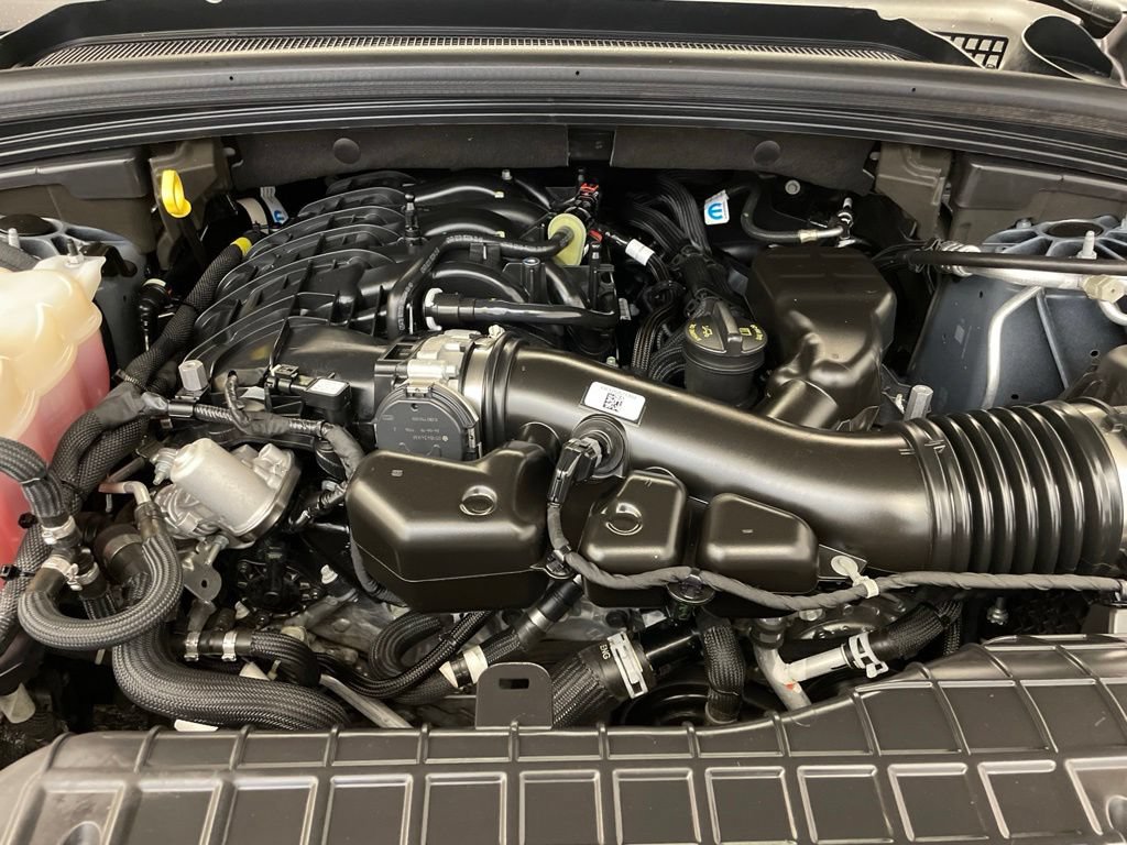 Certified 2024 Jeep Grand Cherokee L Limited AWD/4WD image 33