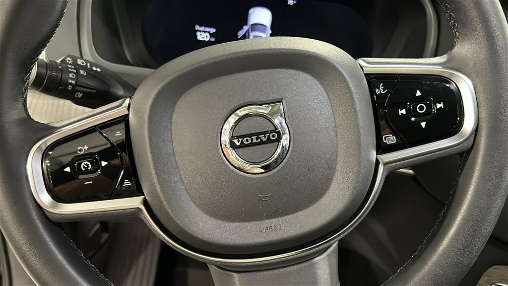 Certified 2023 Volvo XC90 B6 Ultimate w/ Protection Package Premier AWD/4WD image 12