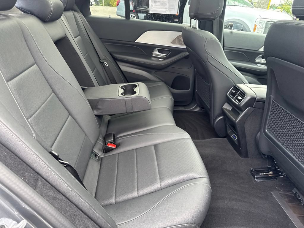 Used 2026 Mercedes-Benz GLE 350 4MATIC w/ Driver Assistance Package image 41