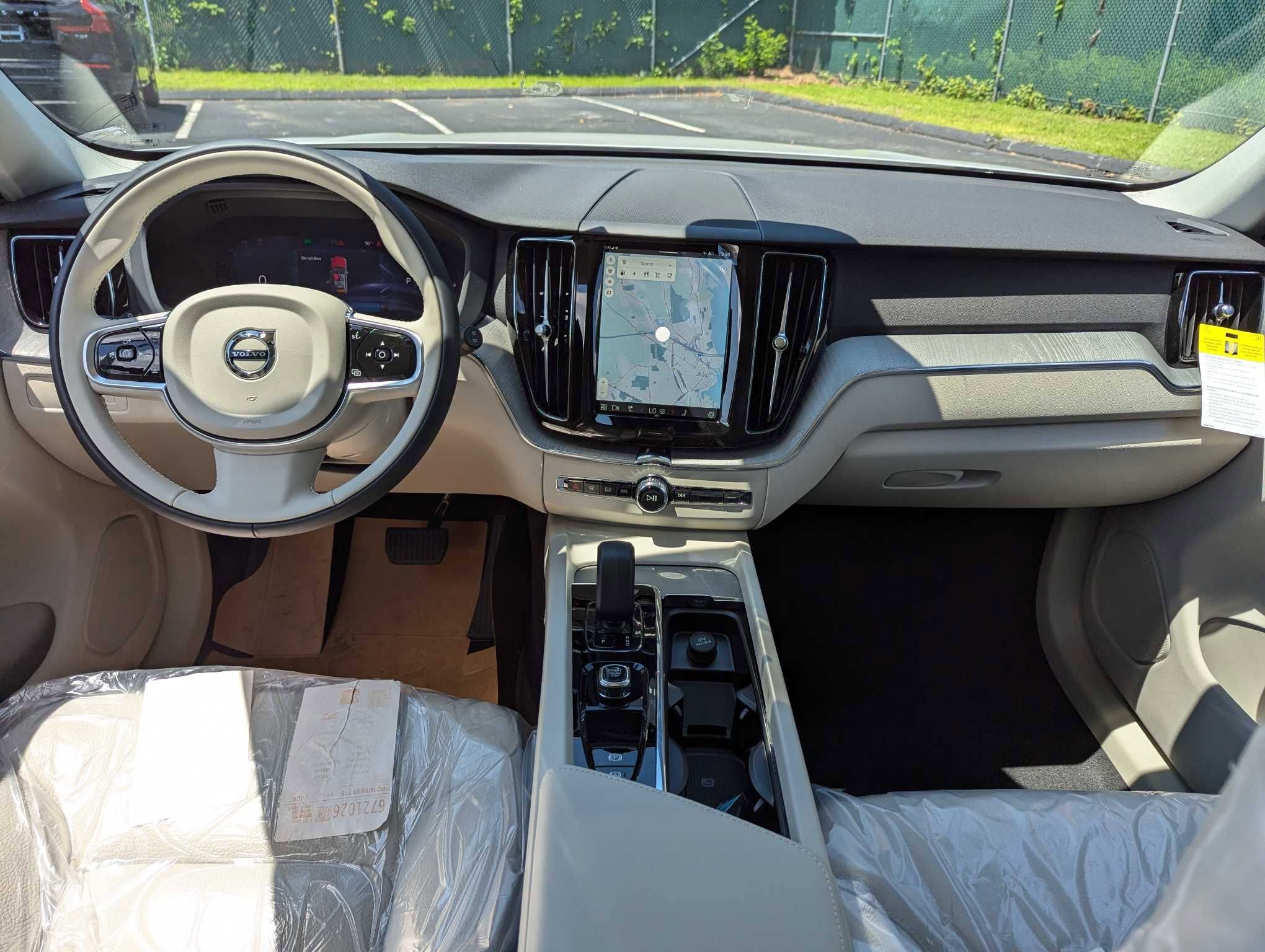 New 2025 Volvo XC60 T8 Plus w/ Protection Package Premier image 19