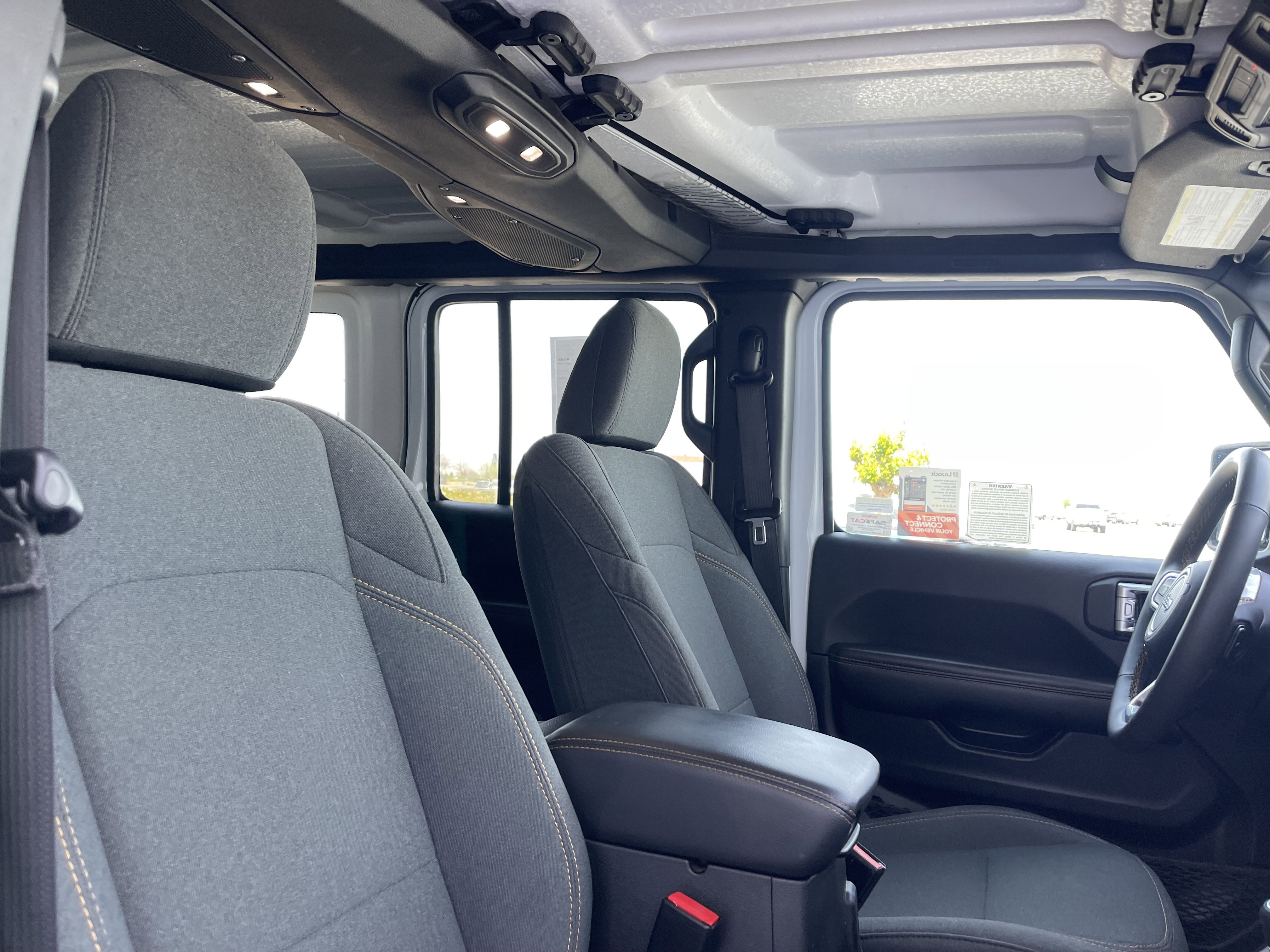 Used 2024 Jeep Wrangler Unlimited Sahara image 26