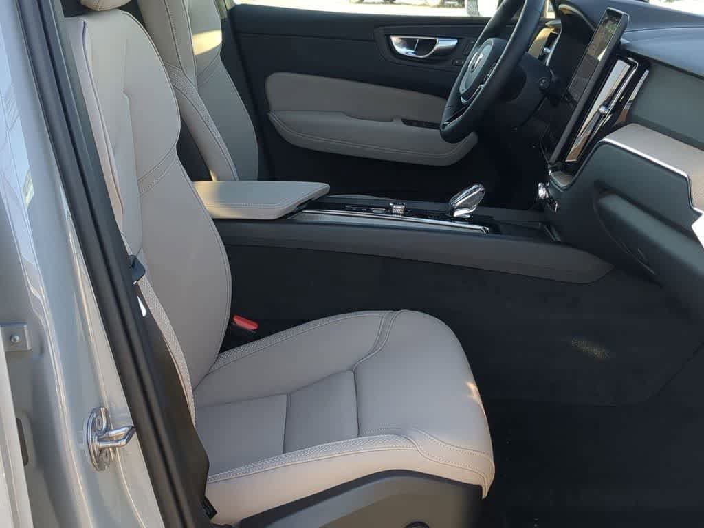 New 2026 Volvo XC60 T8 Plus w/ Protection Package Premier image 20