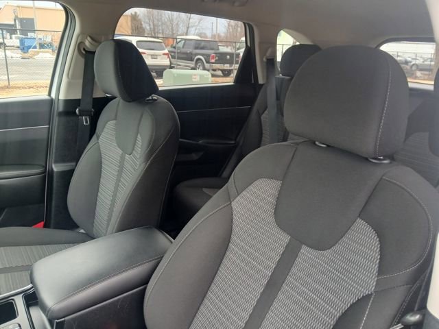 Certified 2023 Kia Sorento LX image 34