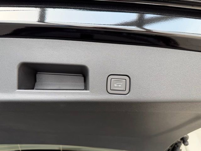 New 2026 Chevrolet Traverse RS image 33