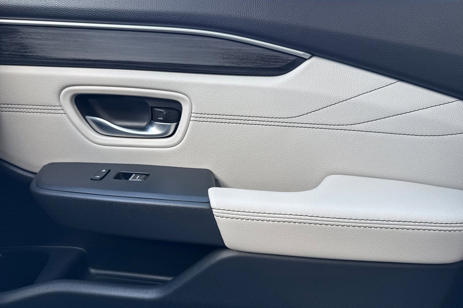 New 2026 Honda Pilot Touring image 28