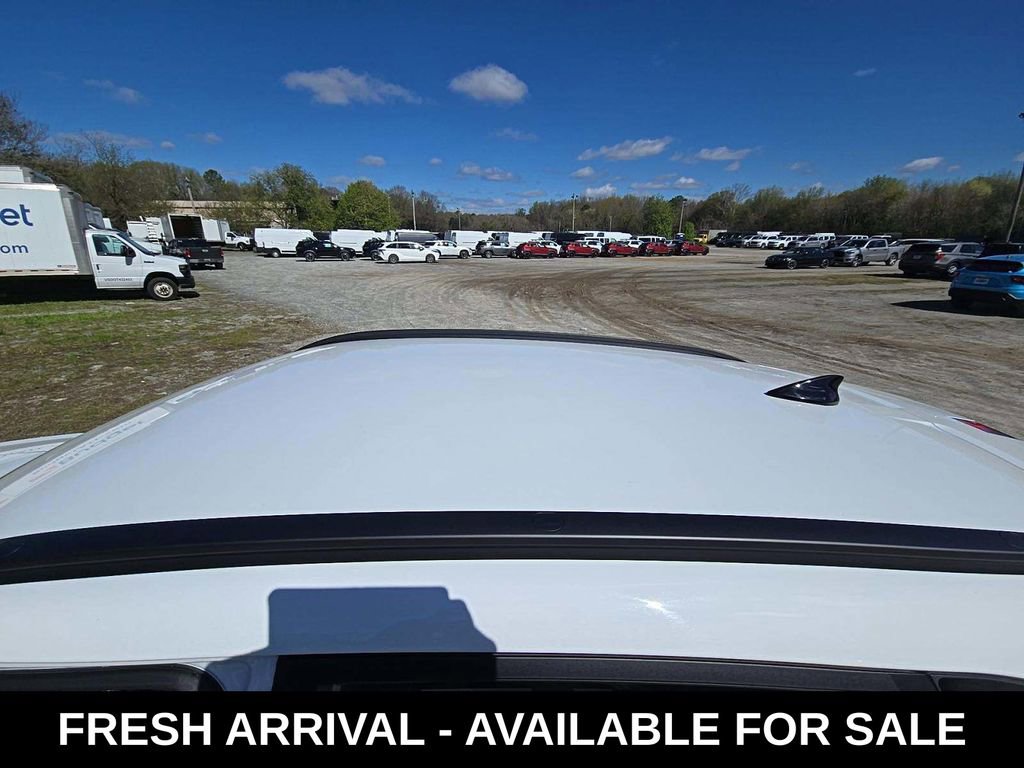 Used 2025 Hyundai Kona SEL image 5