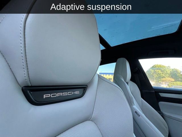Used 2024 Porsche Macan 4 Electric image 6
