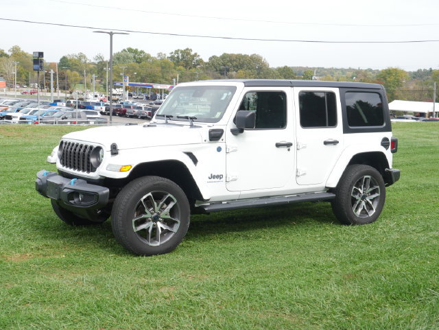 Used 2024 Jeep Wrangler Unlimited w/ Convenience Group AWD/4WD image 7