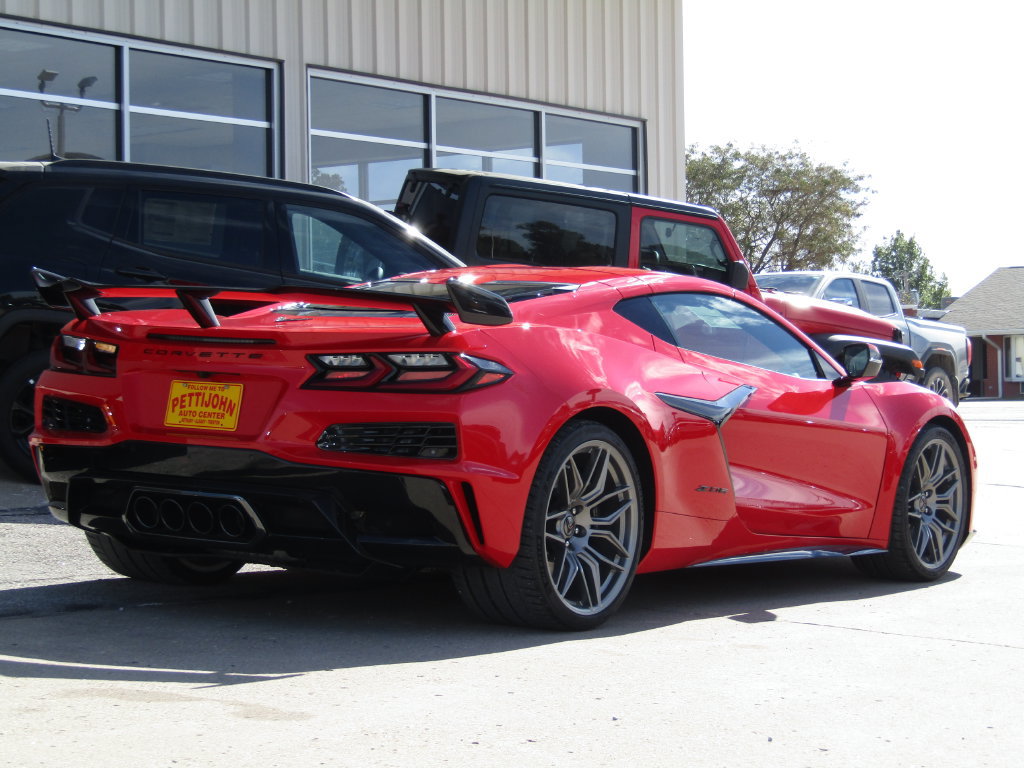 New 2027 Chevrolet Corvette Z06 w/ Battery Protection Package RWD image 16
