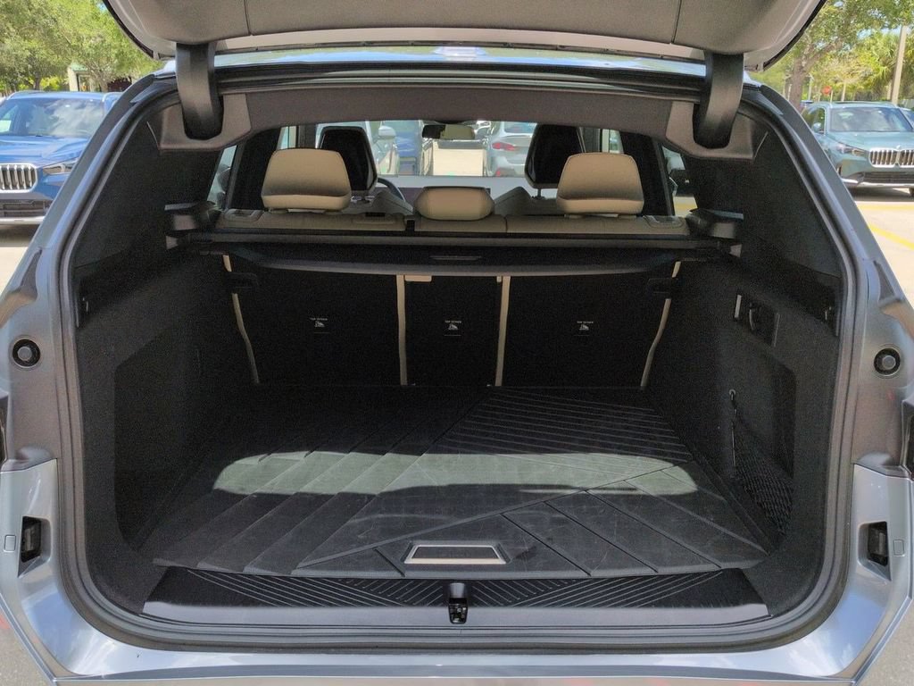 New 2025 BMW X3 xDrive30i w/ Premium Package AWD/4WD image 13