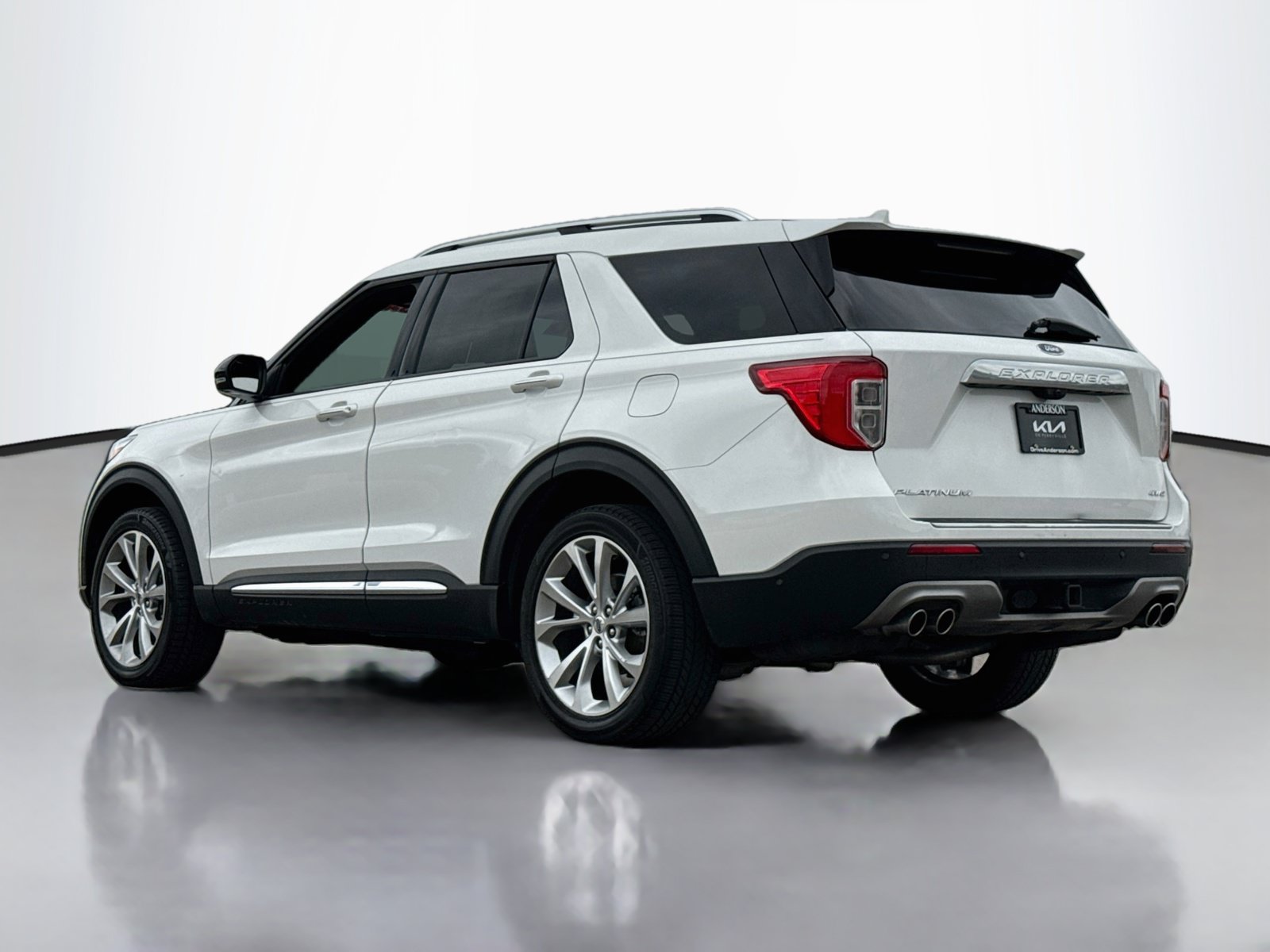 Used 2021 Ford Explorer Platinum w/ Equipment Group 601A AWD/4WD image 5