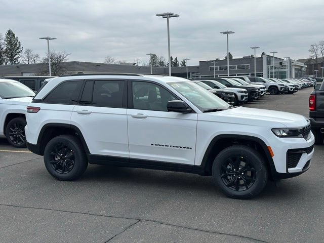 New 2026 Jeep Grand Cherokee Altitude AWD/4WD image 5
