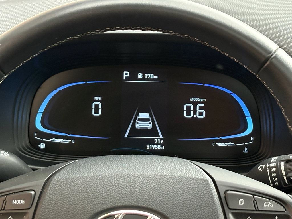 Used 2025 Hyundai Venue SEL FWD image 34