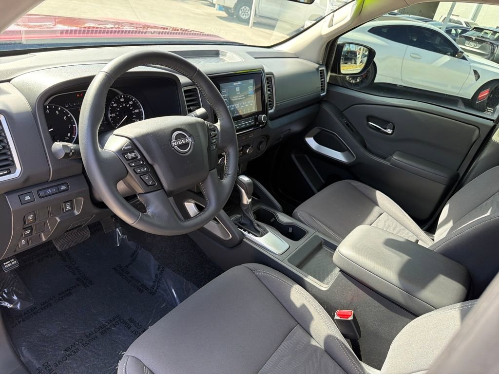 Used 2024 Nissan Frontier SV w/ SV Convenience Package image 13
