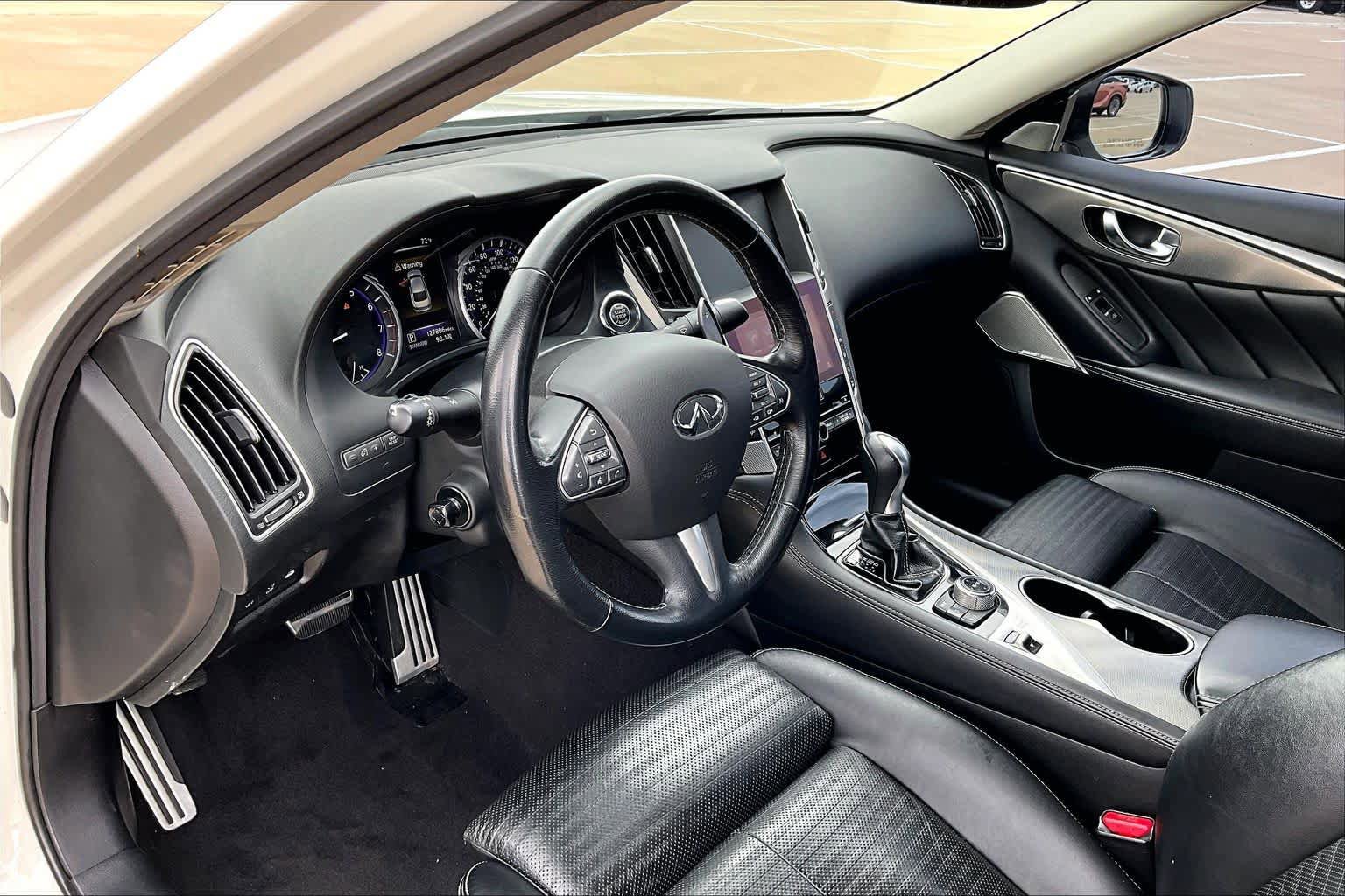 Used 2017 INFINITI Q50 Sport w/ Cargo Package (L97) RWD image 18