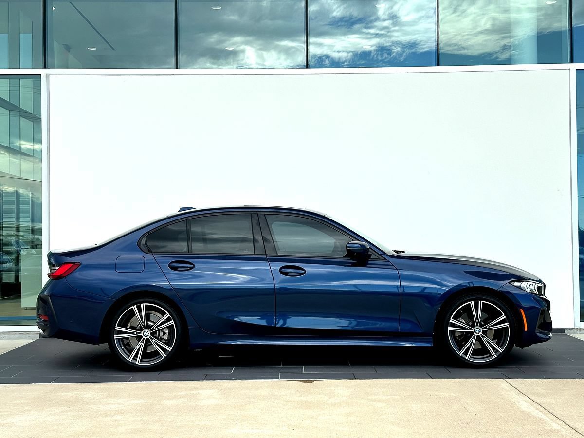 Certified 2023 BMW 330i Sedan w/ Parking Assistance Package RWD image 3