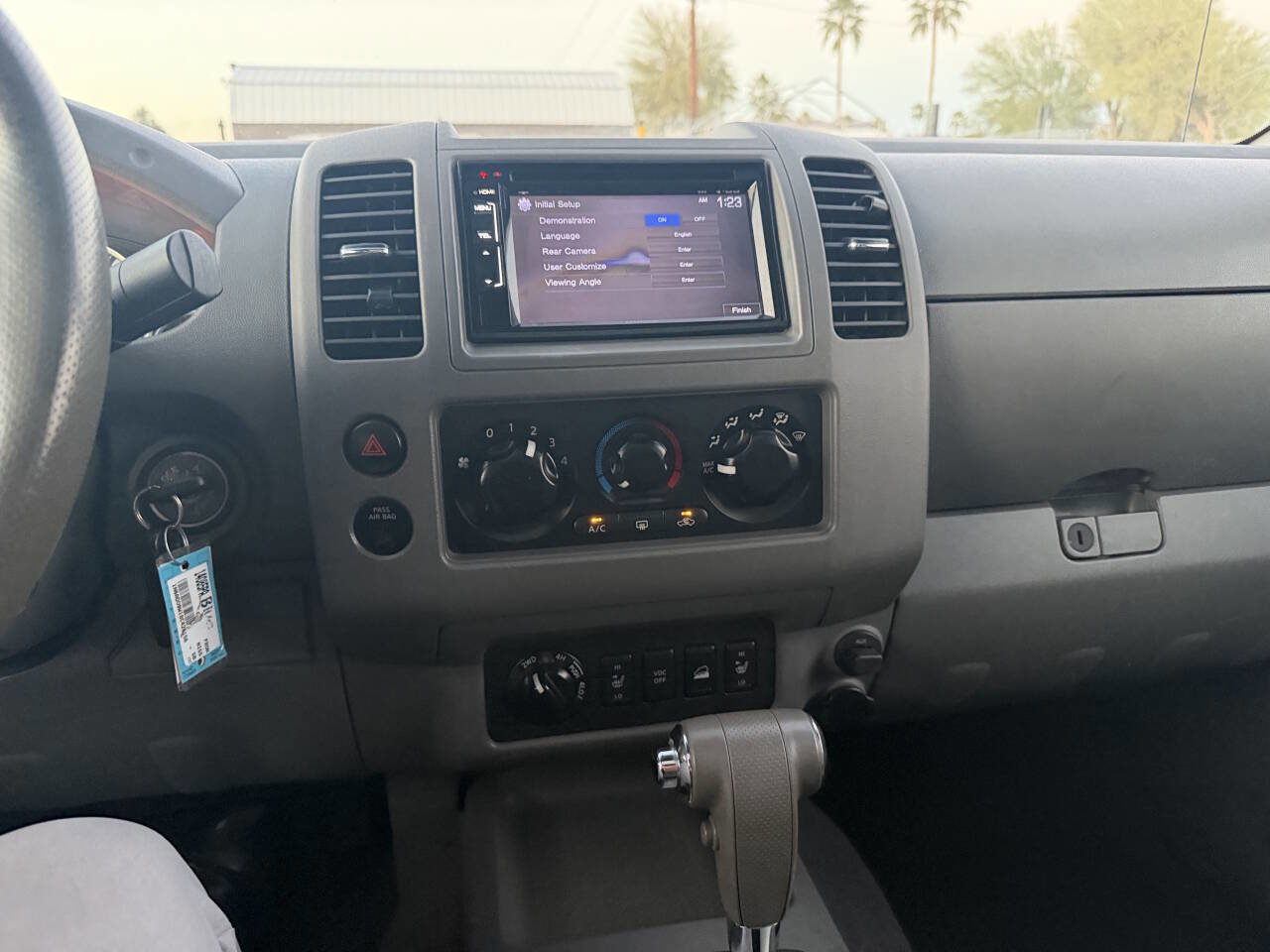 Used 2008 Nissan Frontier LE w/ Leather Pkg image 19