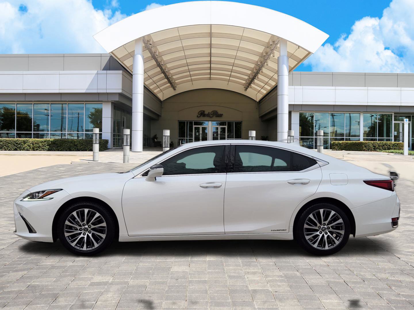 Used 2021 Lexus ES 300h w/ Premium Package image 3