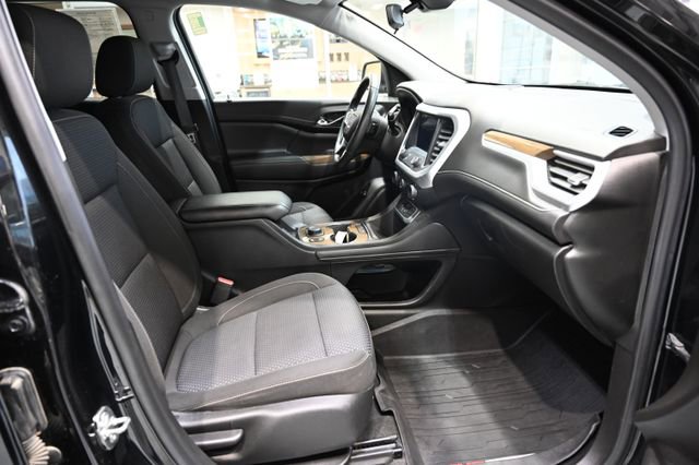 Used 2021 GMC Acadia SLE w/ Driver Convenience Package FWD image 10