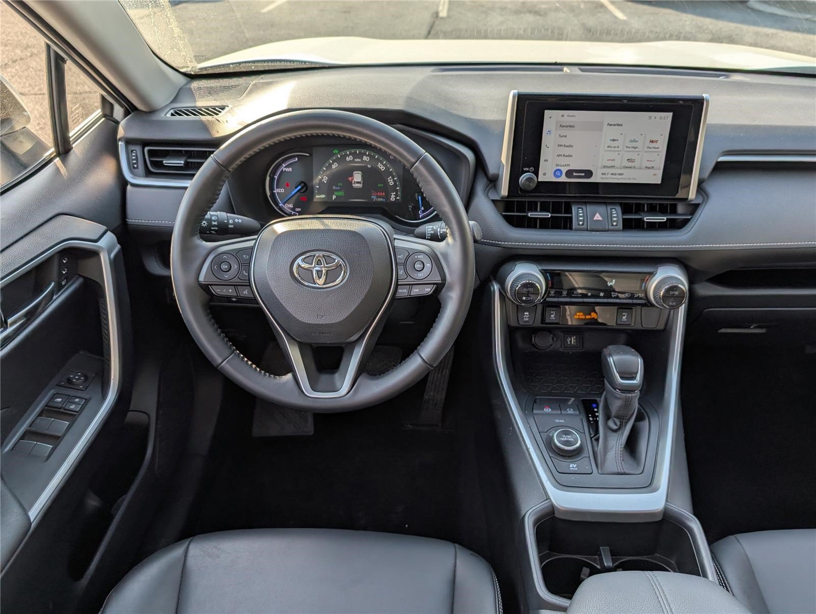 Used 2023 Toyota RAV4 XLE Premium AWD/4WD image 17