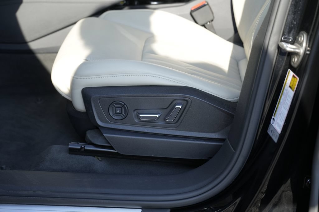 Used 2019 Audi e-tron Prestige AWD/4WD image 22