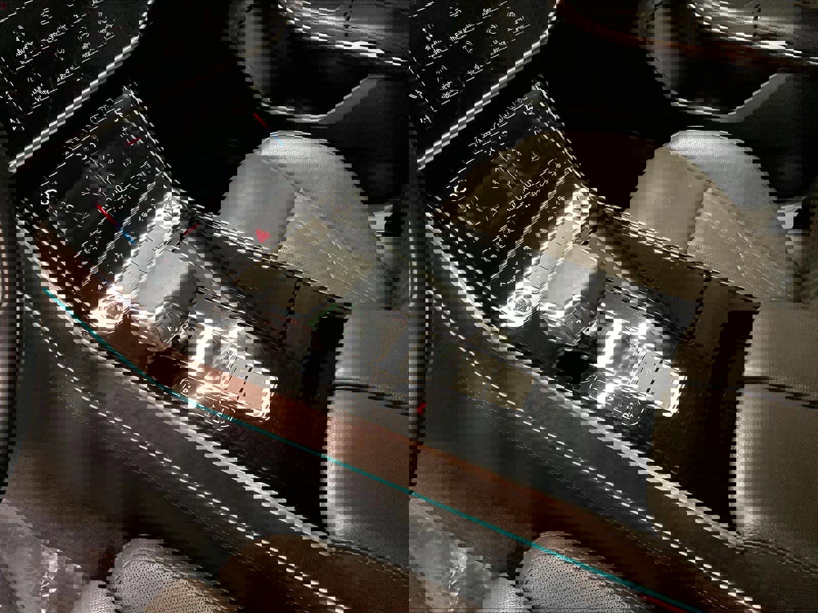 Used 2021 Audi A8 L 3.0T w/ Executive Plus Package image 18