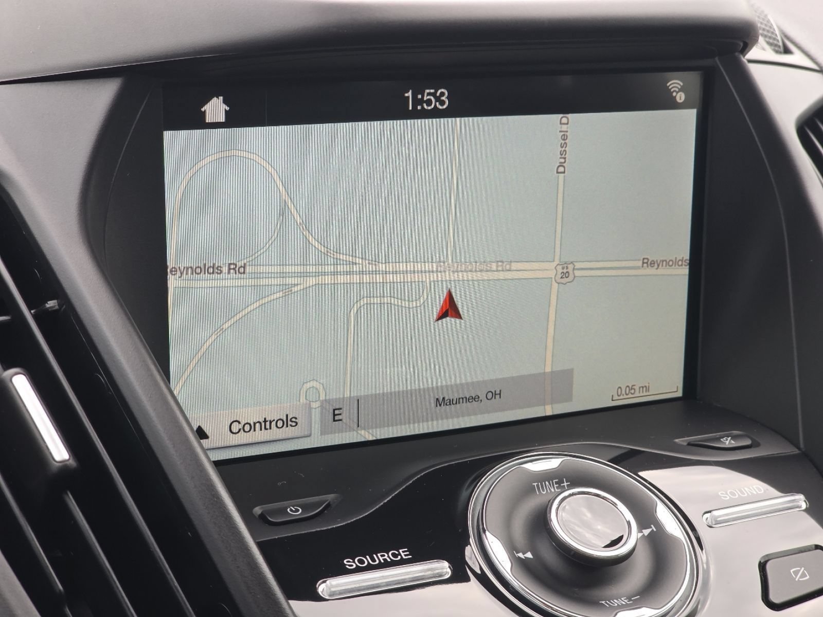 Used 2019 Ford Escape Titanium AWD/4WD image 4