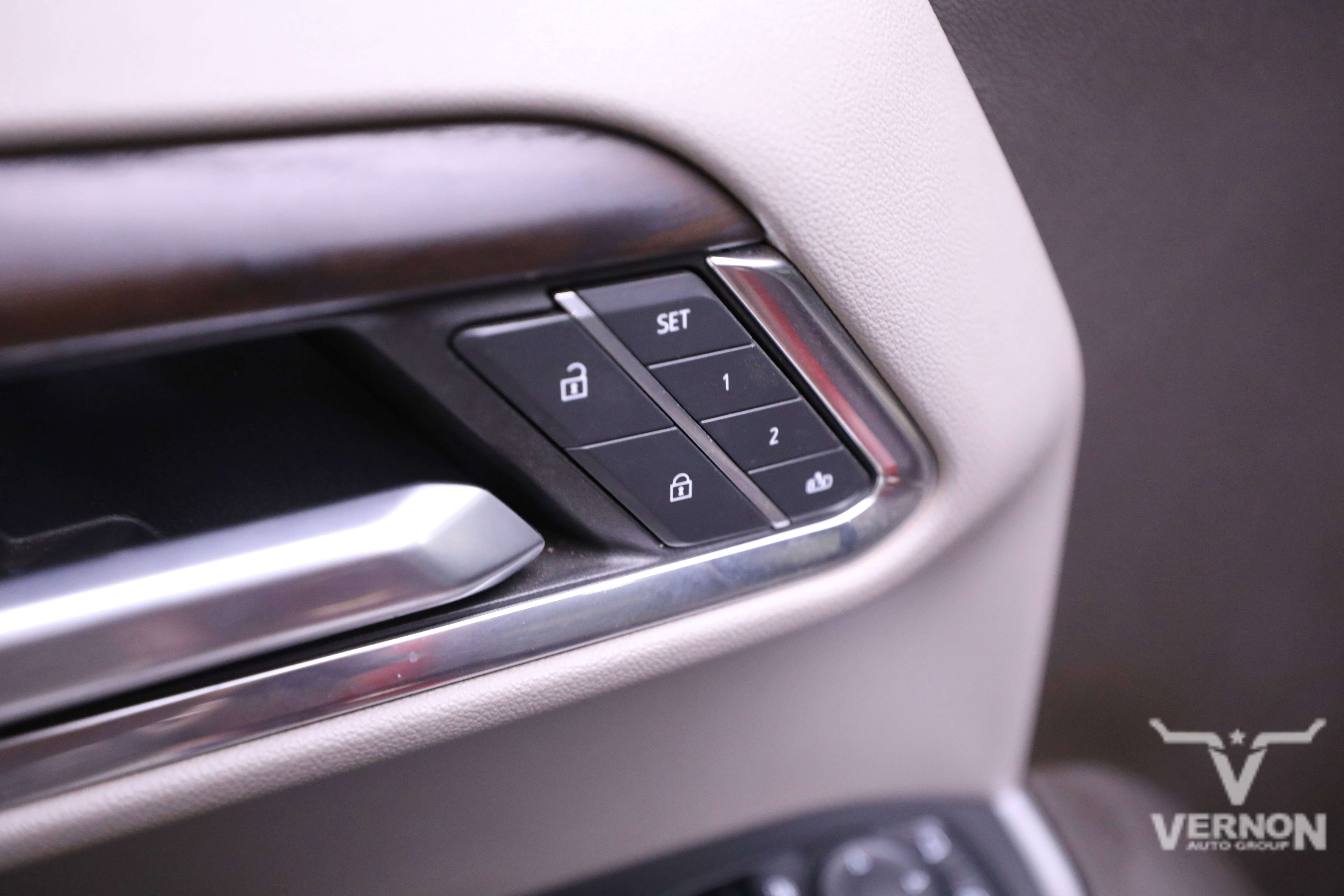 Used 2022 GMC Sierra 1500 SLT w/ X31 Off-Road Package image 17