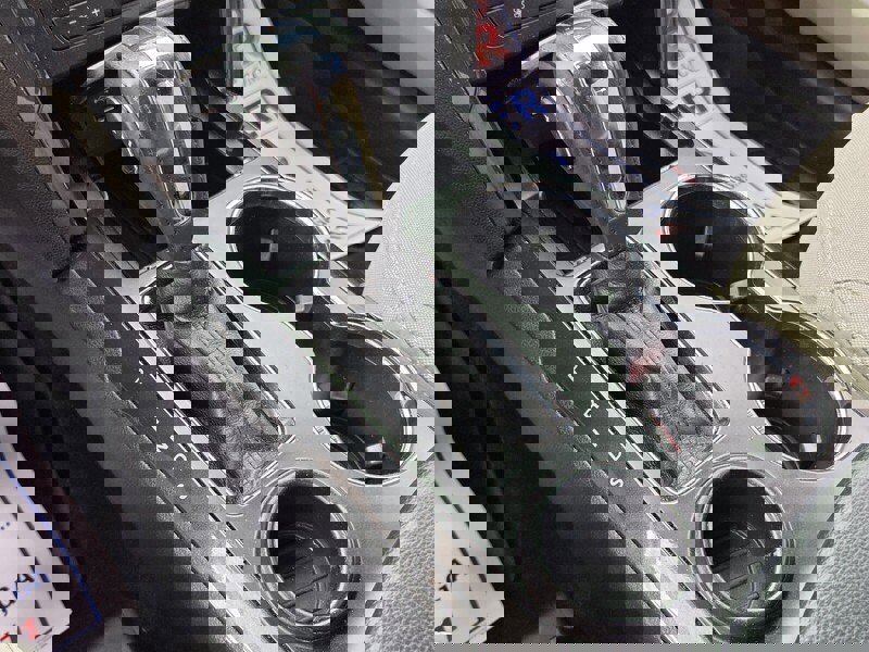 Used 2018 Ford Explorer XLT image 21