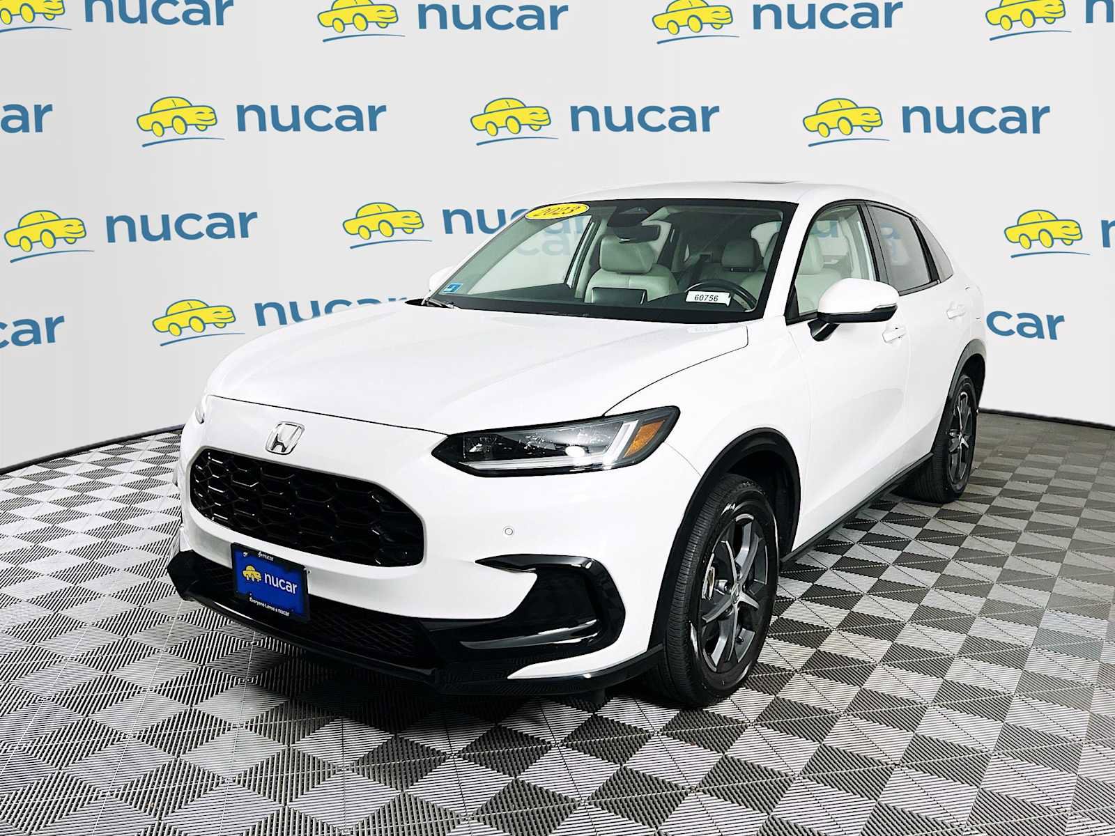 Used 2023 Honda HR-V EX-L image 3